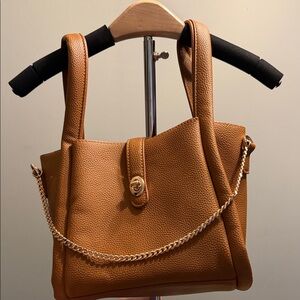 Elegant Tan Leather Handbag